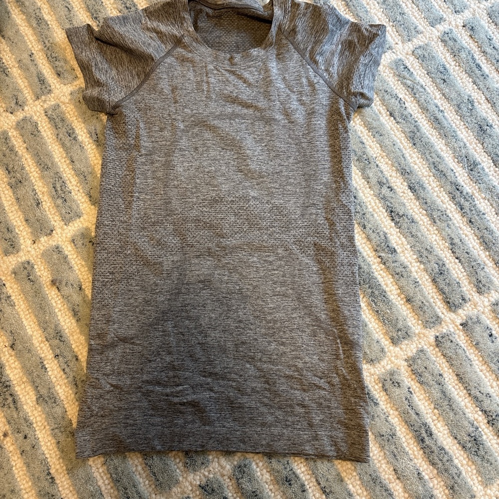 Lululemon swiftly tech